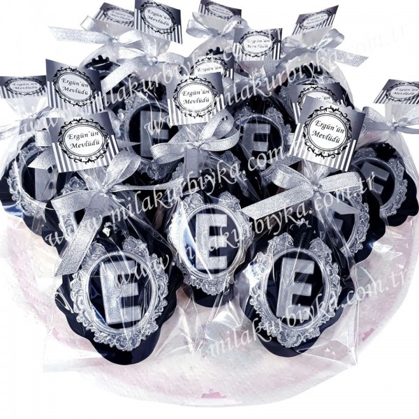 Çerçeveli ve Harfli Kurabiye - Siyah